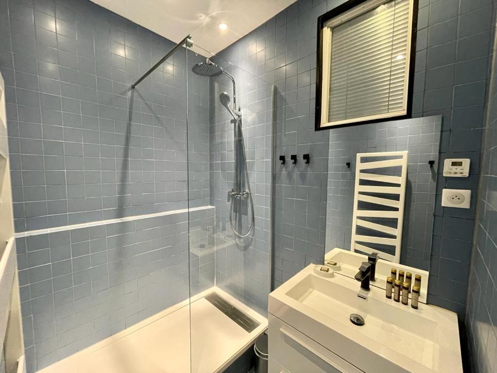 St Germain Beauvoir Chicsuites Париж Екстериор снимка