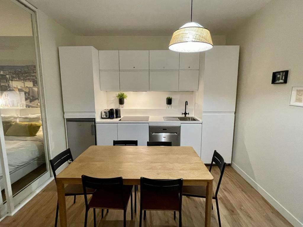 St Germain Beauvoir Chicsuites Париж Екстериор снимка